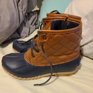 Duck boots